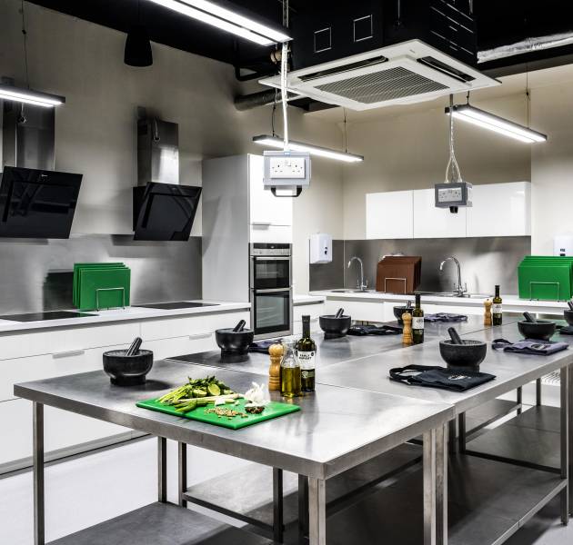 GRA Interiors Kitchens 230821 15 ppr8px min Copy 2